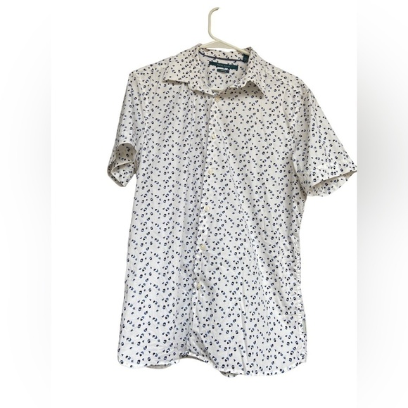 PERRY Ellis Short Sleeve Dress Shirt - Picture 1 of 4